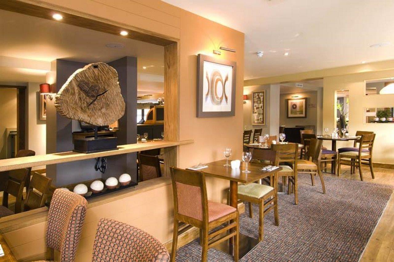 Premier Inn Брентвуд Экстерьер фото